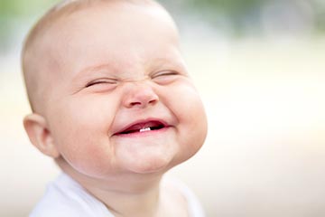 دندان درآوردن نوزادان – Smyrna Dent